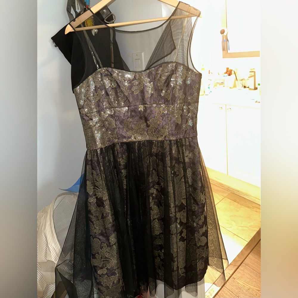 Vera Wang Black Mesh with Lining